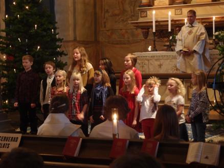 Bild föreställande Första advent i Rödöns kyrka 2011.