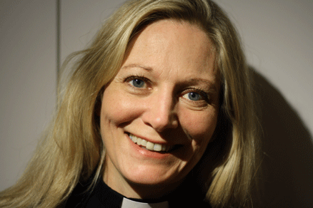 Kyrkoherde Annika Hansson, ambassadör för "En annan mamma".