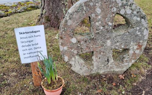 Påskvandringar utanför Barkeryds och Forserums kyrkor