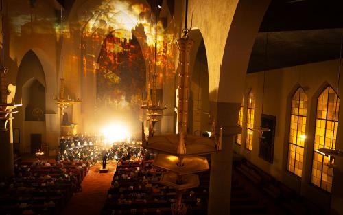Ljusspel och orkester i Stora kyrkan Östersund