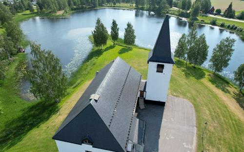 Vuollerims kyrka