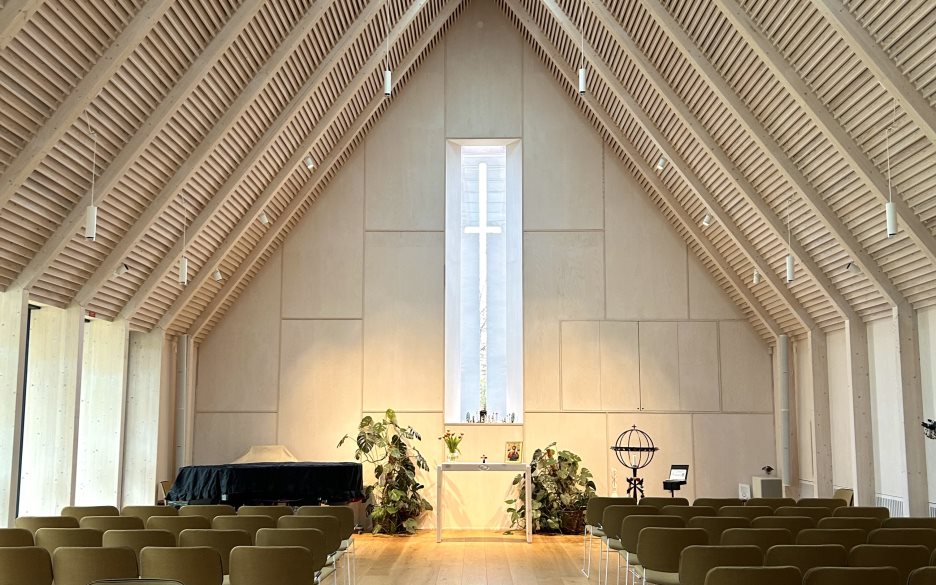 Kyrksalen i församlingsgården
