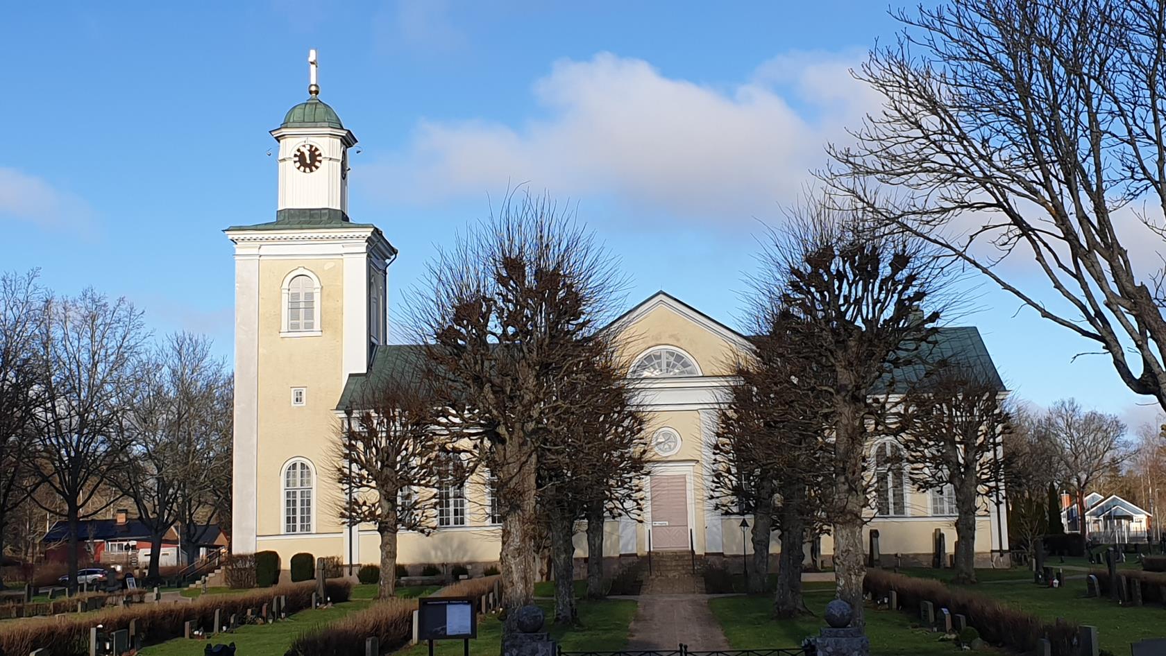 Hovmantorps kyrka