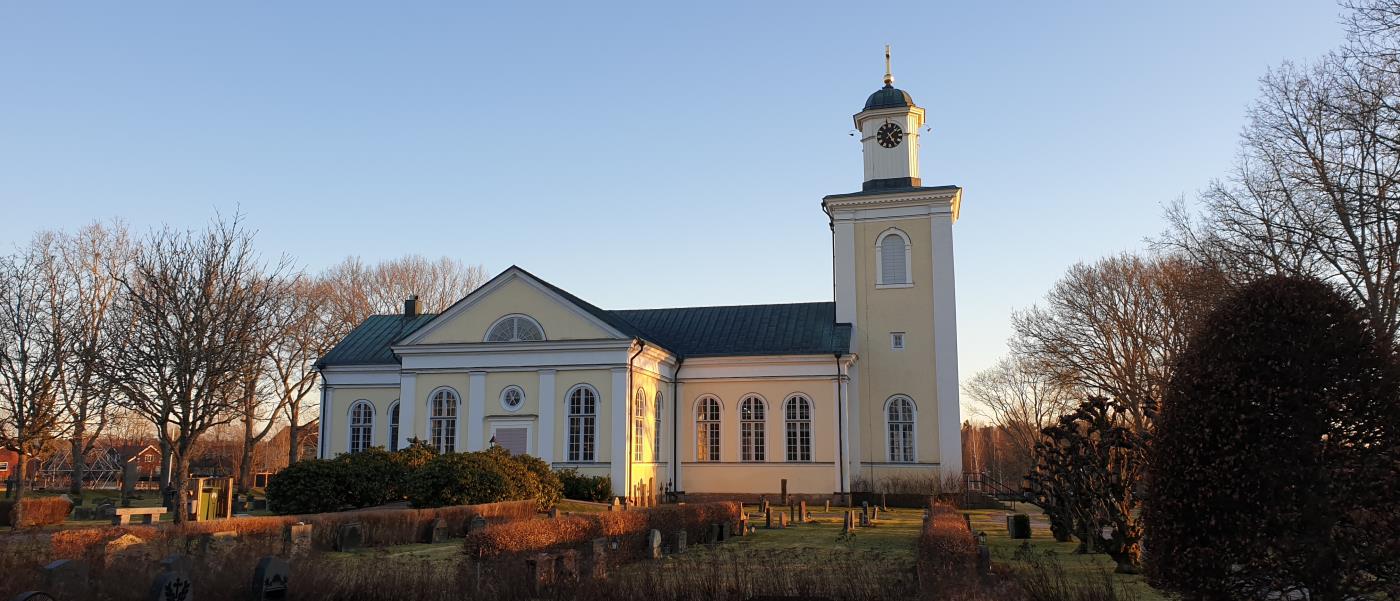 Hovmantorps kyrka 