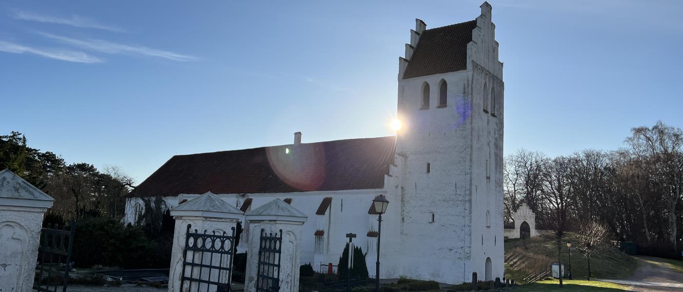 Falsterbo kyrka en strålande vinterdag