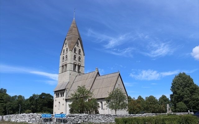 Tingstäde kyrka