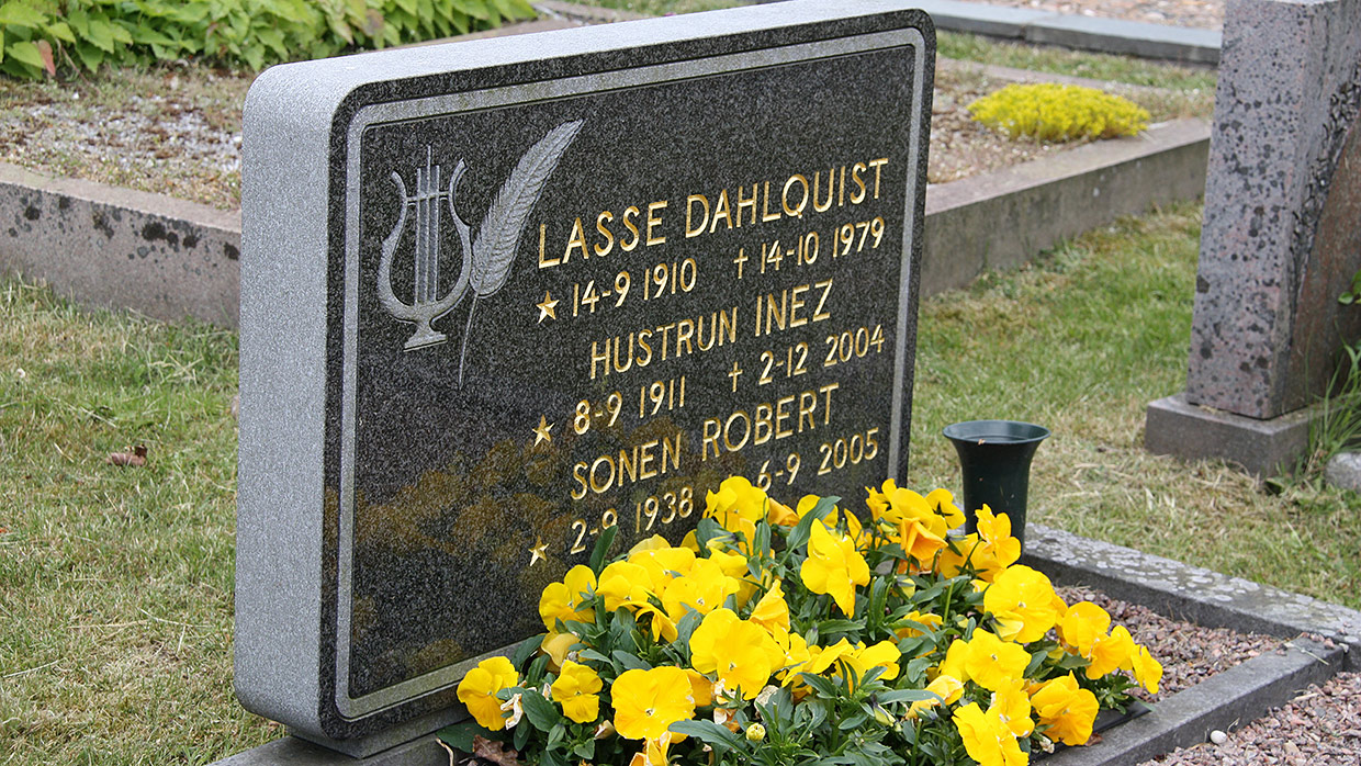 Lasse Dahlqvists grav, Brännö kyrkogård