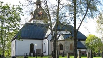 Byarums kyrka i maj månad.