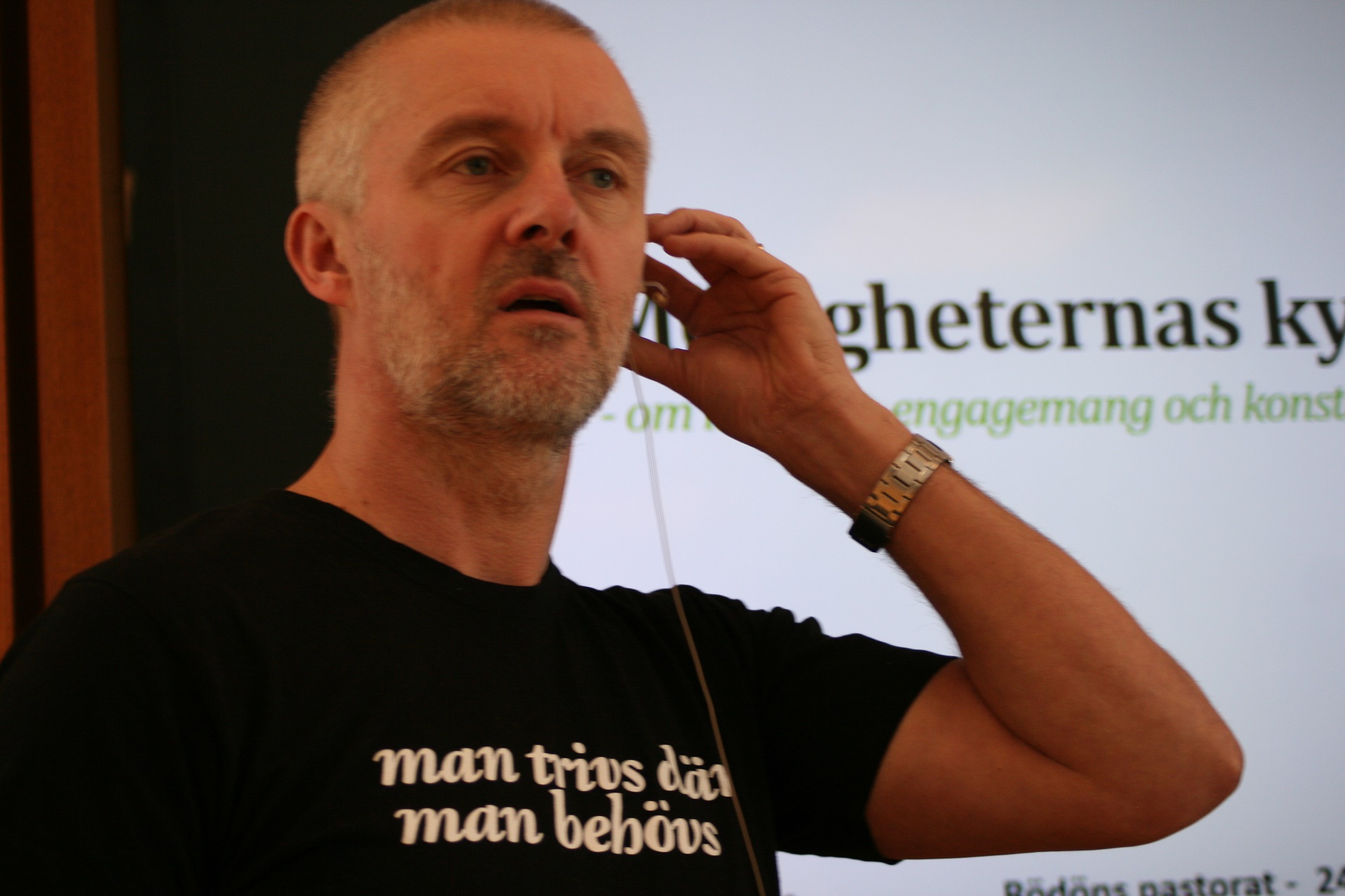Med entusiasm och målmedvetenhet delade Jan-Olof Nordström sina tankar om hur ideellt engagemang formar möjligheternas kyrka. 