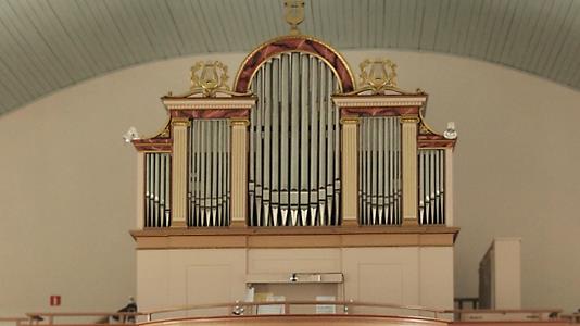 Orgel på läktaren i Myckleby kyrka.