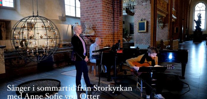 Anne Sofie von Otter har tillsammans med Mattias Wager och Fabian Fredriksson gjort en serie inspelningar i Storkyrkan. Karl Thorson film och Staffan Engwall ljud.