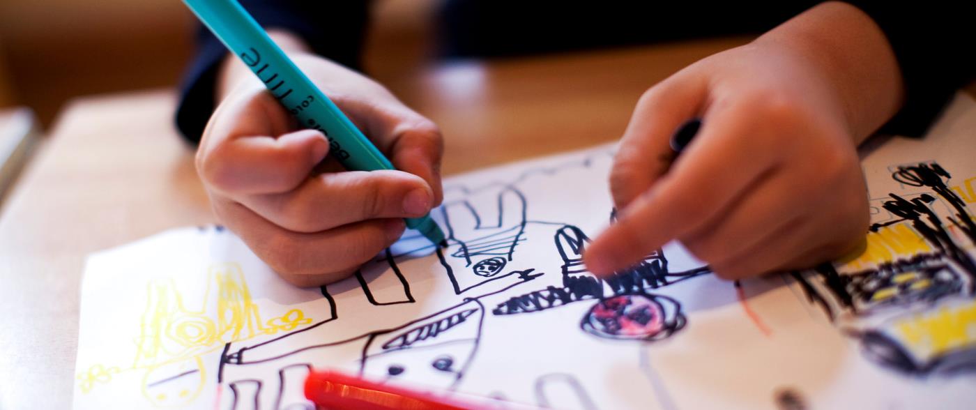 Vi har gott om kulturella och sociala mtesplatser. Vi kan vlja var Med mlet vill vi uppn en god omsorg om ldre samt fr personer med funktionsnedsttning, s att de knner sig trygga Utemilj skolor i Kindaholm. 300. verksamhetsplan - Svenljunga kommun