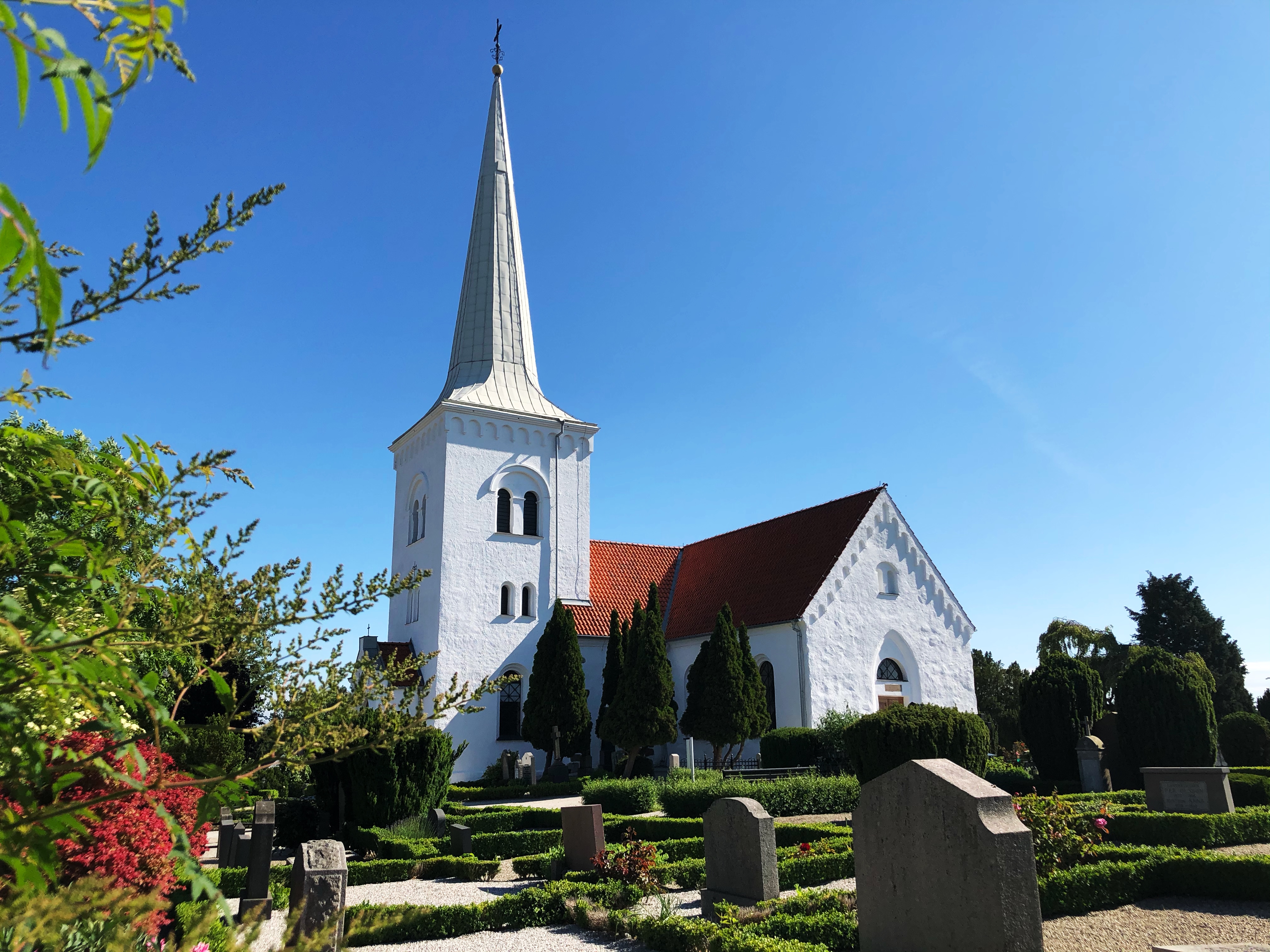 Anderslövs kyrka i juni 2020