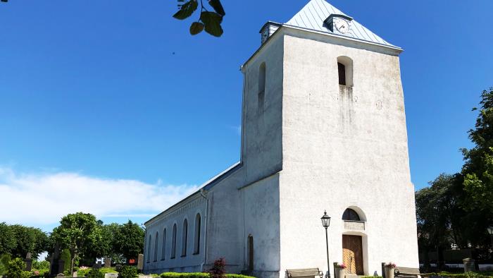 Västra Alstads kyrka, juni 2020