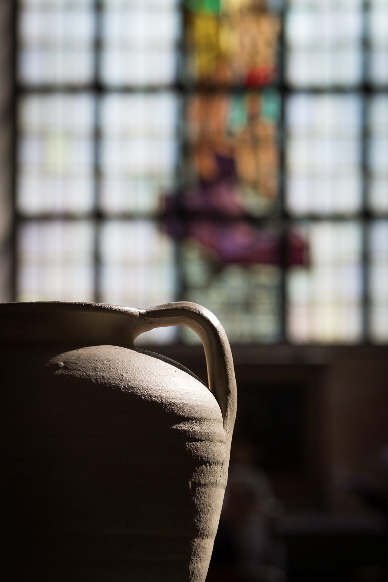 Handtag på lerkruka.