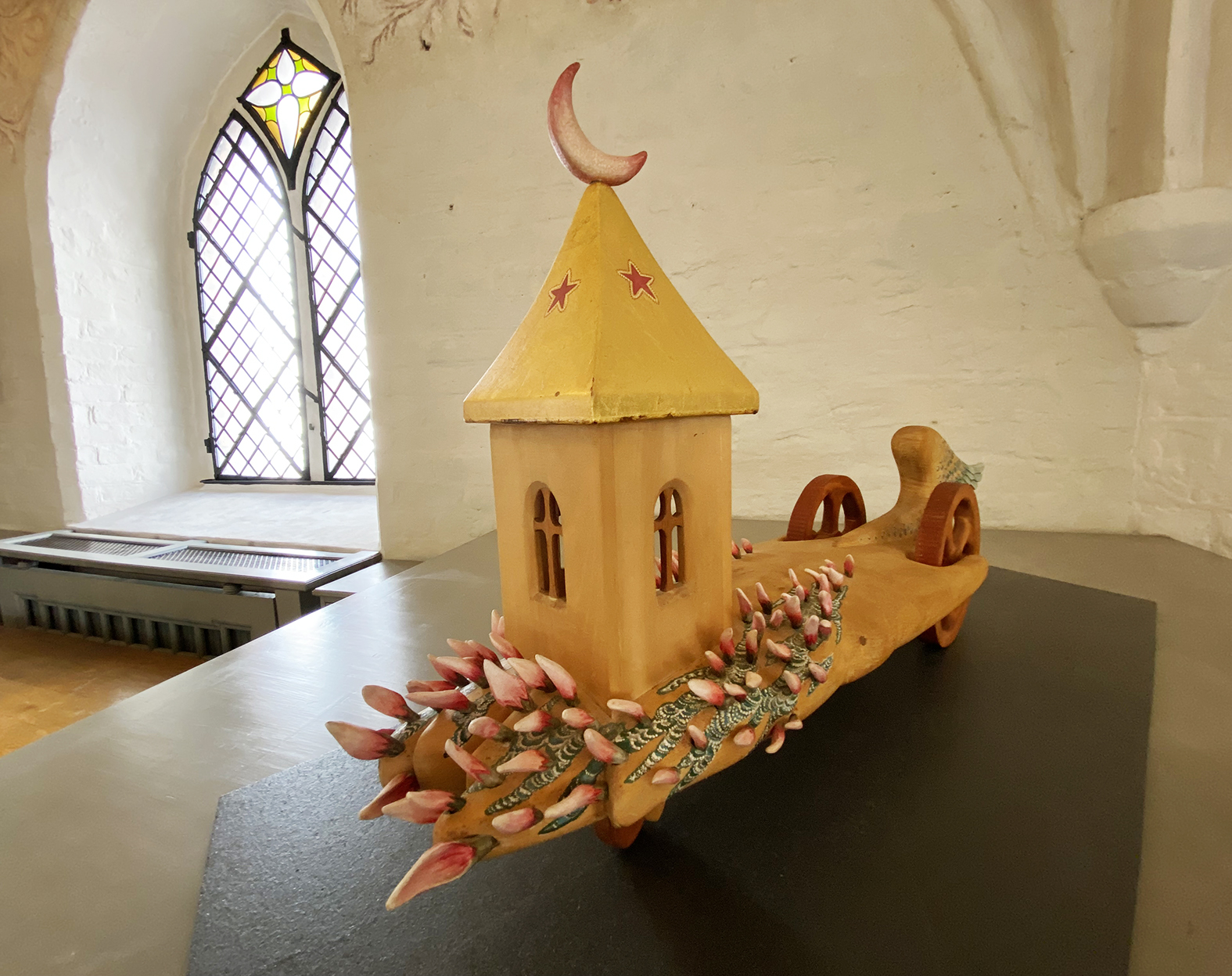 Skulpturen "Kapellvagn"