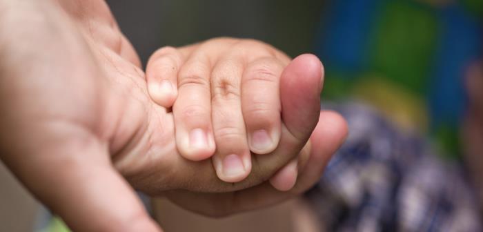 Just nu har vi tillfälligt fått stänga våra dörrar till Svenska kyrkan i London,
men det betyder inte att vi inte finns här för er som behöver vårt stöd. 

Helen och Kerstin jobbar för fullt, men hemifrån. De har många samtal med seniorer, au pairer och många andra  församlingsbor varje dag som behöver extra stöd just nu. 
Vi vill lyfta fram deras enorma insats som inte nödvändigtvis syns men som betyder så mycket för så många i denna osäkra tid.
