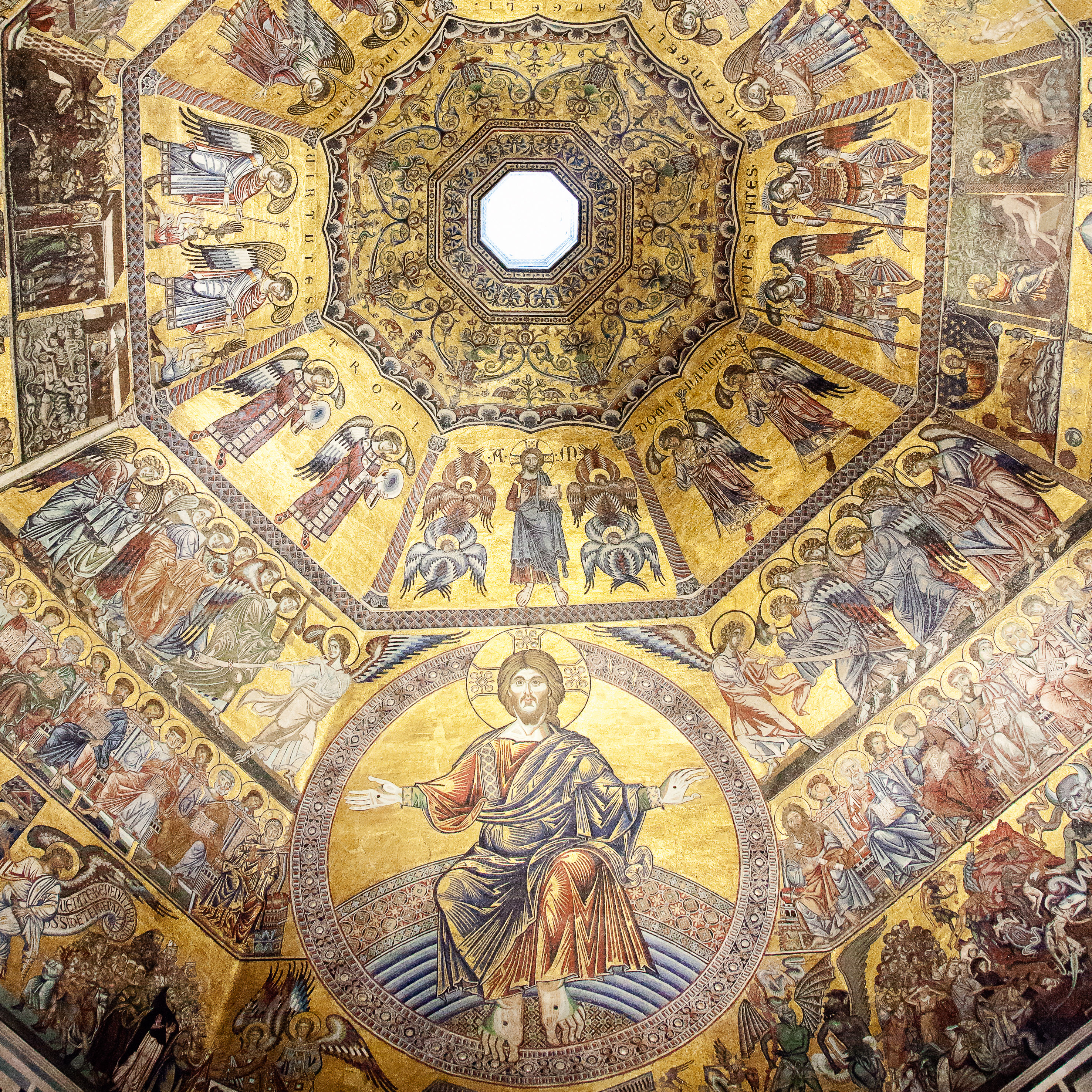 Guldfärgad mosaik med Jesus som sitter med utsträckta händer