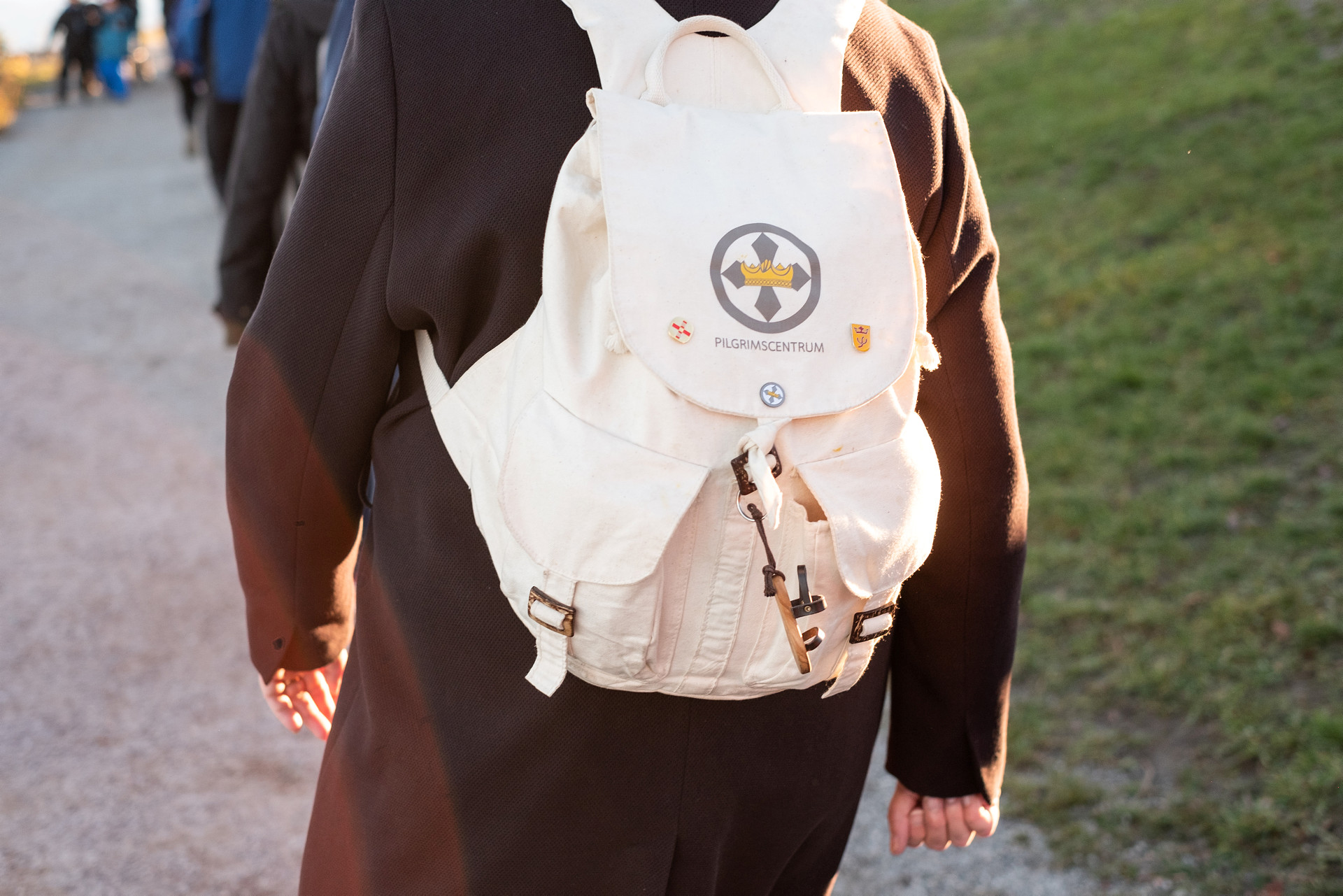 Ryggsäck med pilgrimsmärke