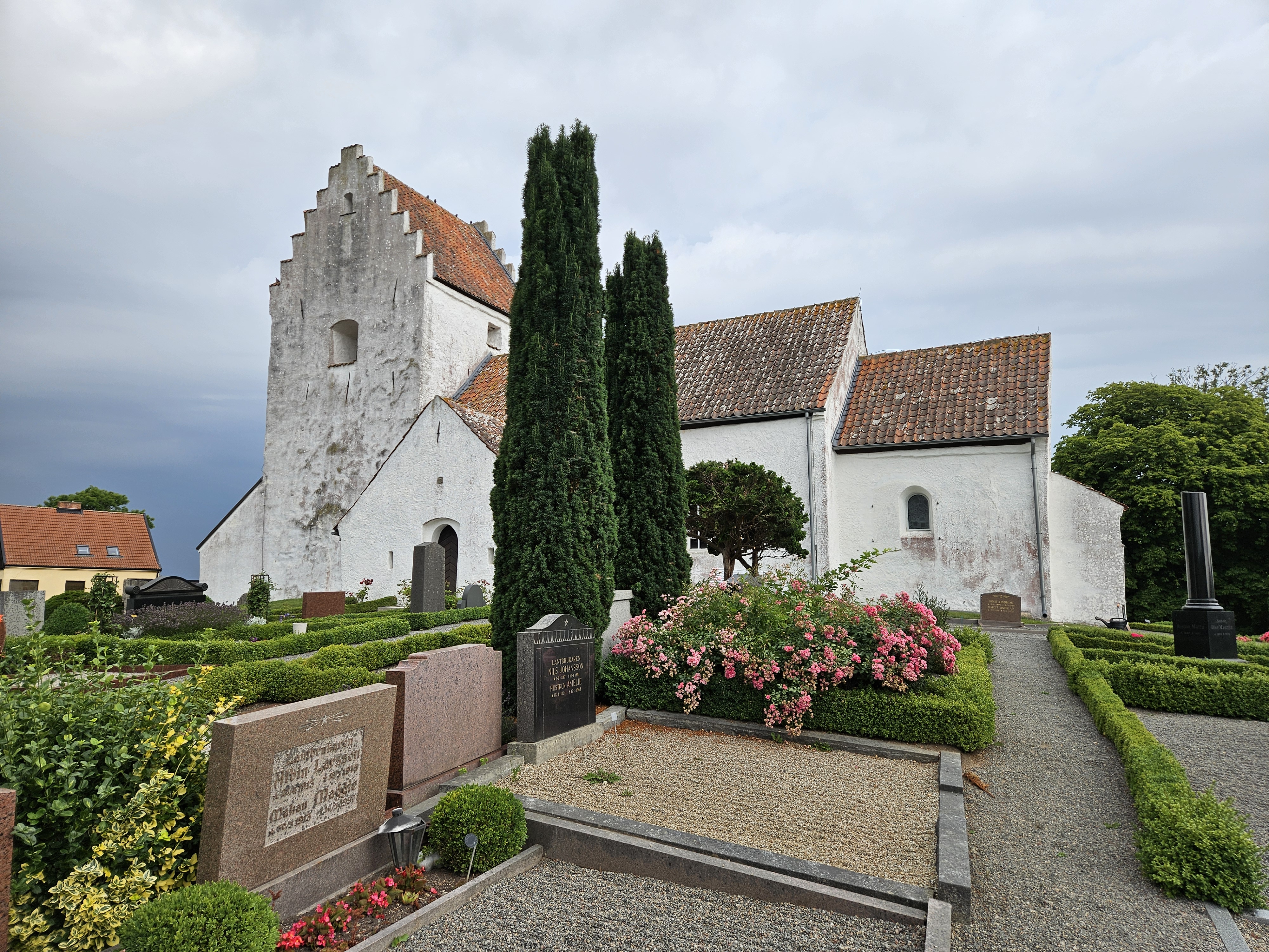 Skårby kyrka
