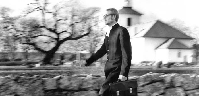 Budskapet har nått oss att vår pensionerade kyrkoherde i Enslövs församling Anders Broholm har lämnat det jordiska livet den 18/11 2020 i en ålder av 82 år. Närmast sörjande är hustrun Lilian, döttrarna Pauline, Karin och Jenny med familjer.