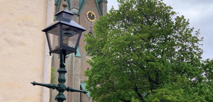 För att öka tryggheten i domkyrkoparken kommer man under 2021 att byta ut belysningen.
