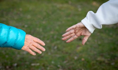 Pandemin har oss fortfarande i sitt grepp.
Vi får fortsätta att ställa om.
- Välkommen att fira gudstjänst via Radio Nybro, 98,1 MHz, på söndagar kl 18.00. Gudstjänsten kommer även att finnas här på hemsidan och på vår facebooksida.
- Dop och vigslar kan genomföras med max 8 deltagare - exkl personal
- Begravningar genomförs med max 20 personer - exkl personal
- För samtal/kontakt med präst eller diakon - se här på hemsidan under personal
- Våra kyrkor är öppna dagtid för enskild andakt