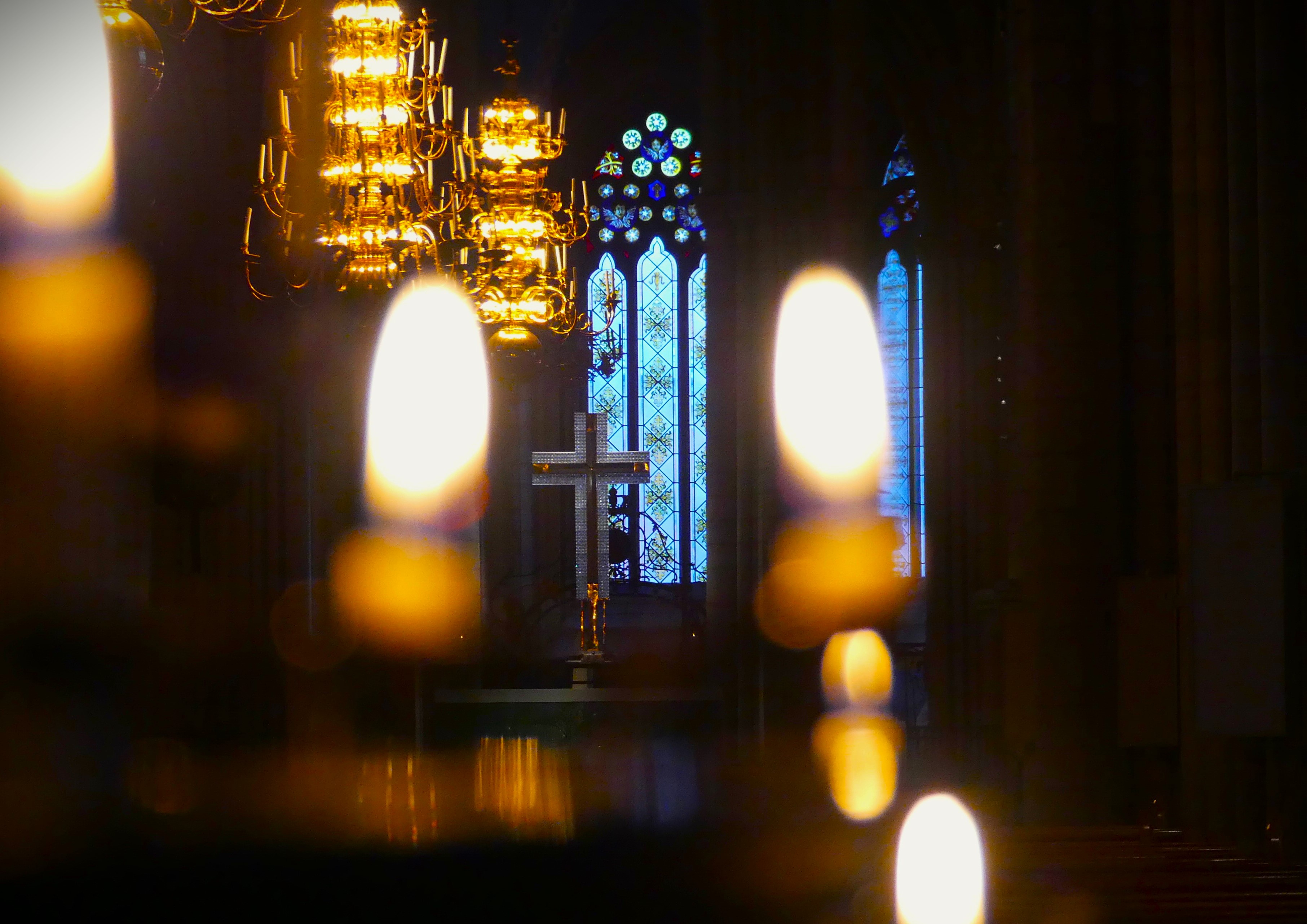 Ljus från Uppsala domkyrka