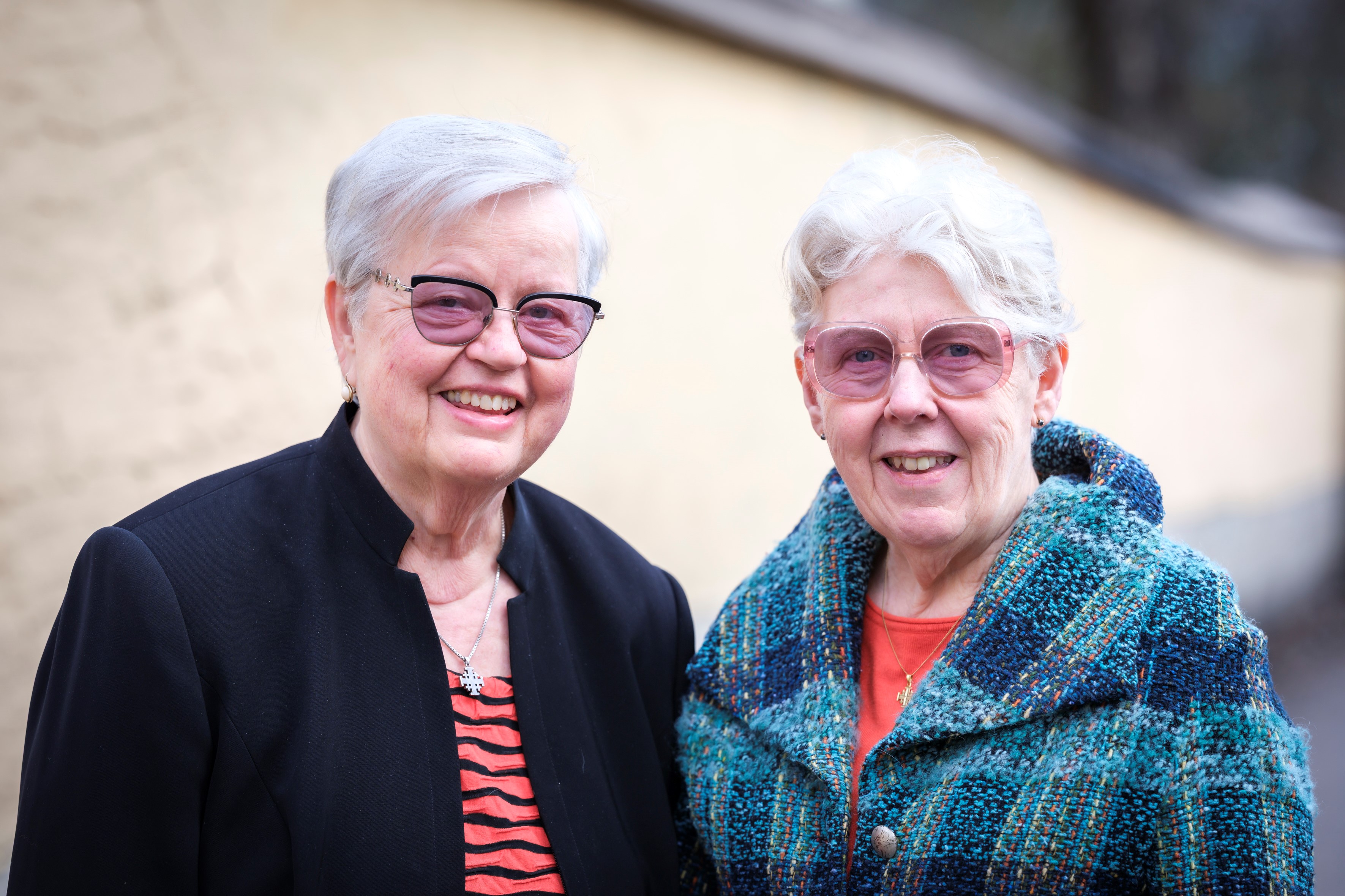 Prästerna Ninna Edgardh och Anna Karin Hammar