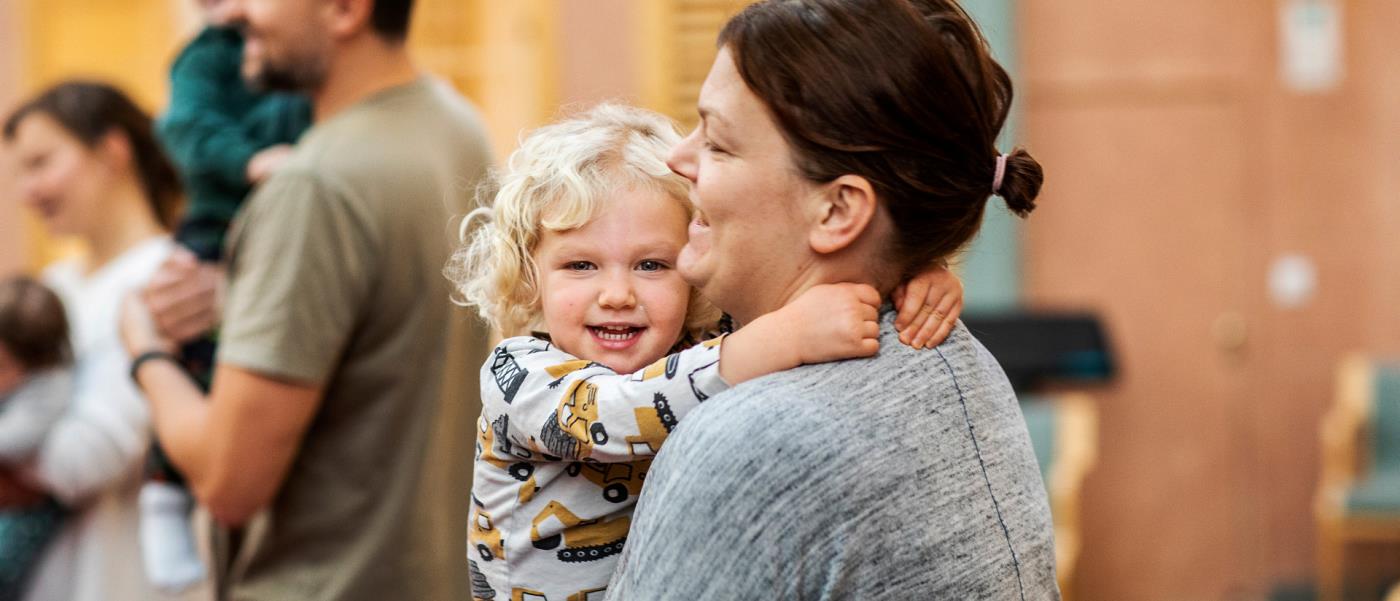 Vuxen, barn, öppen förskola, förälder, mamma, pappa