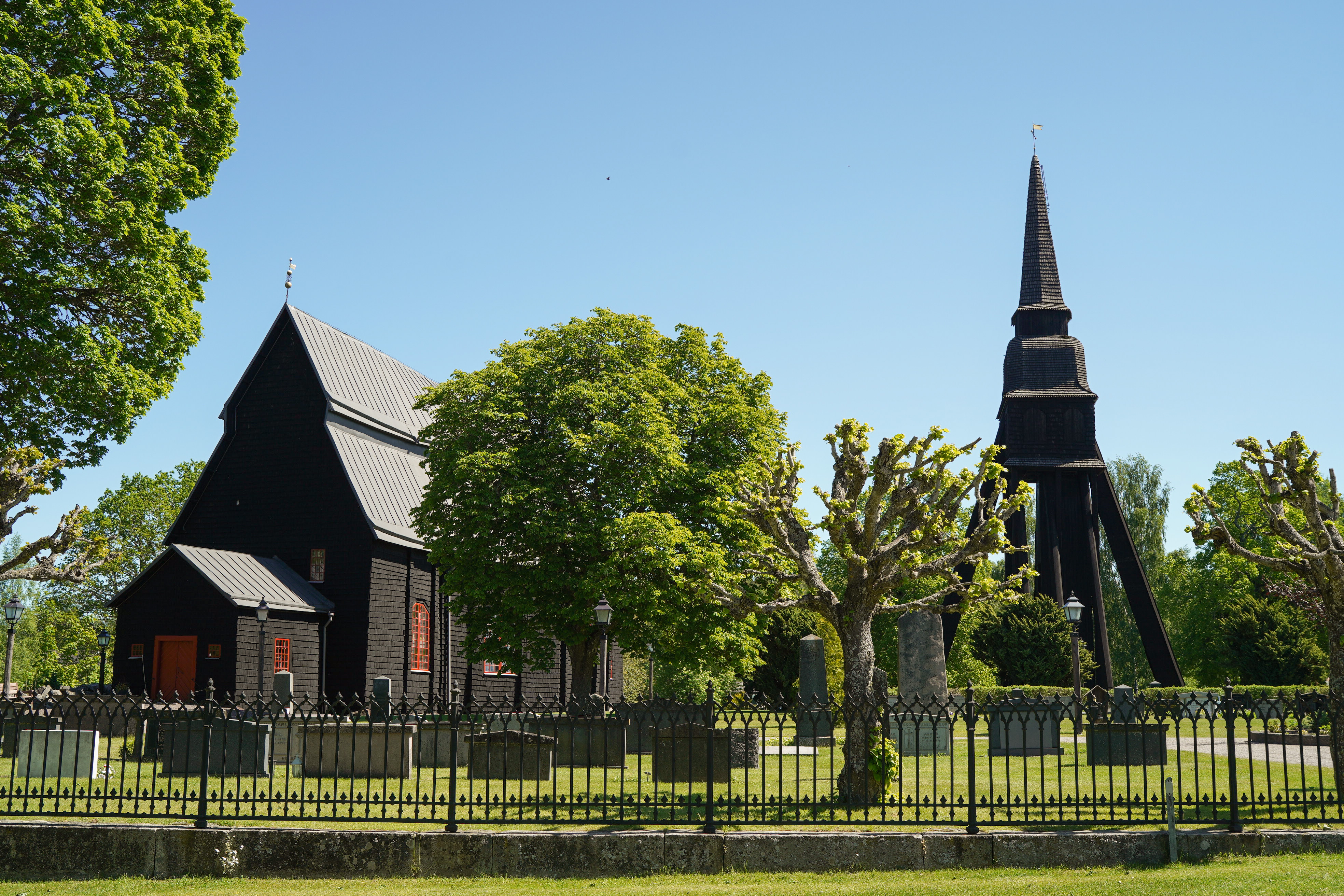 Frödinge kyrka