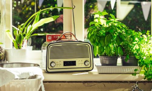 På söndag kl.13.00 sänds andakt via närradion Radio Österåker.