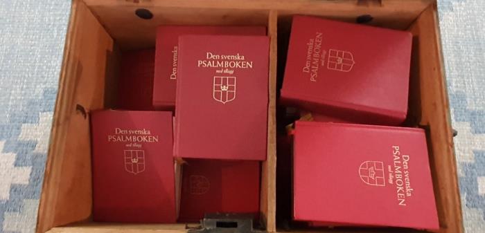 Kyrkomusiker Erik Tegenborg väcker liv i ett gäng, kanske lite bortglömda, psalmer. Ta del av psalmerna och historierna bakom dem här.