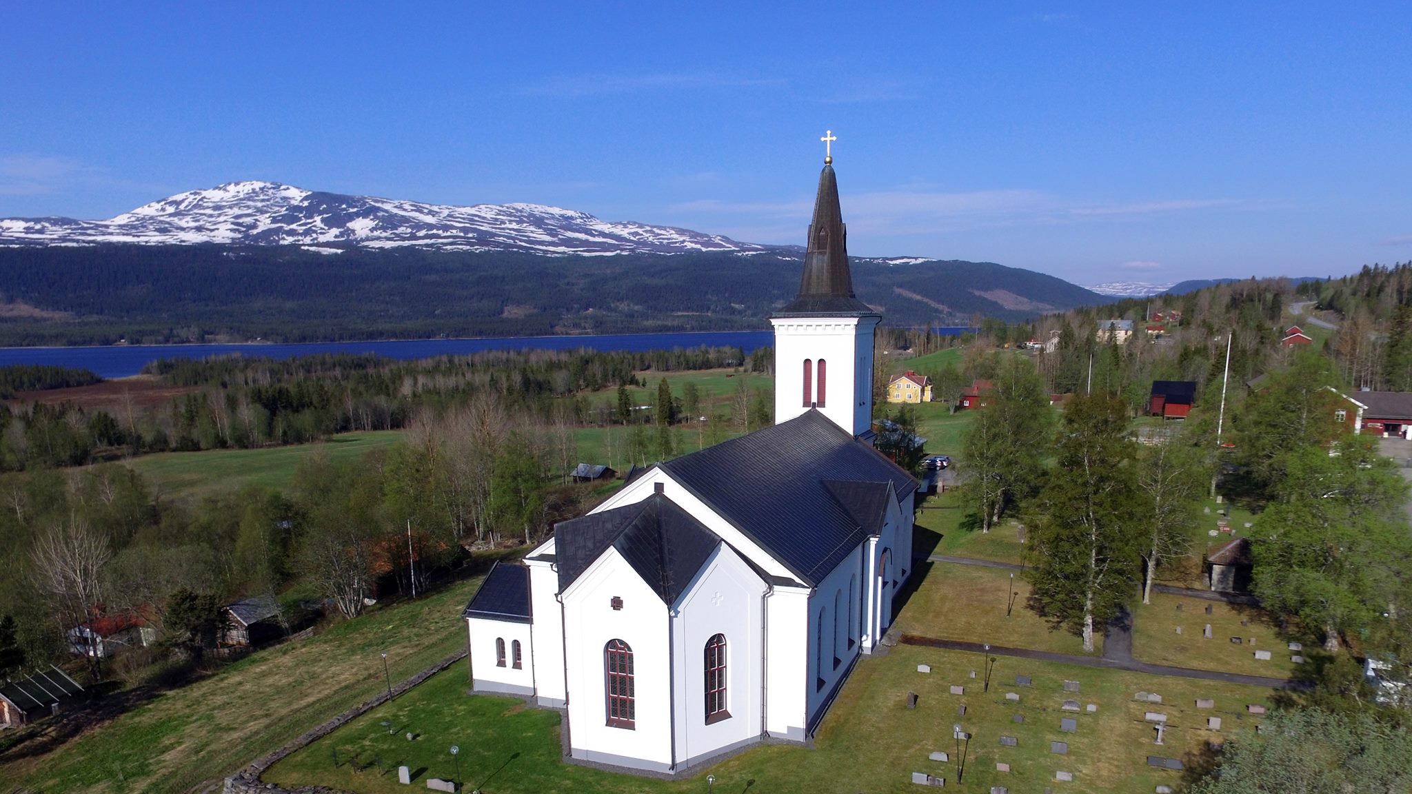 kalls kyrka vår