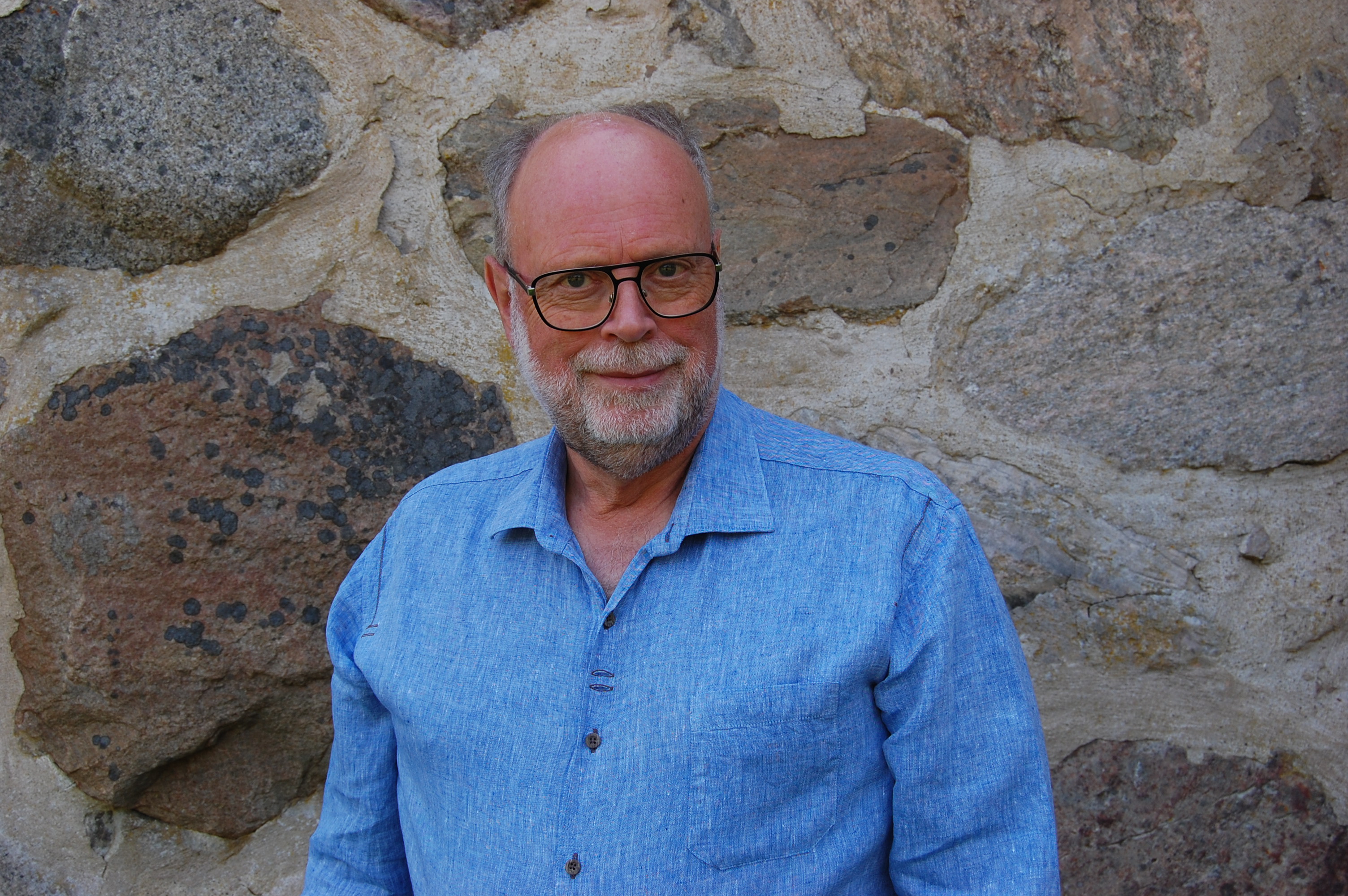 Porträttbild av Lennart Persson, ordförande i kyrkorådet i Värnamo församling.