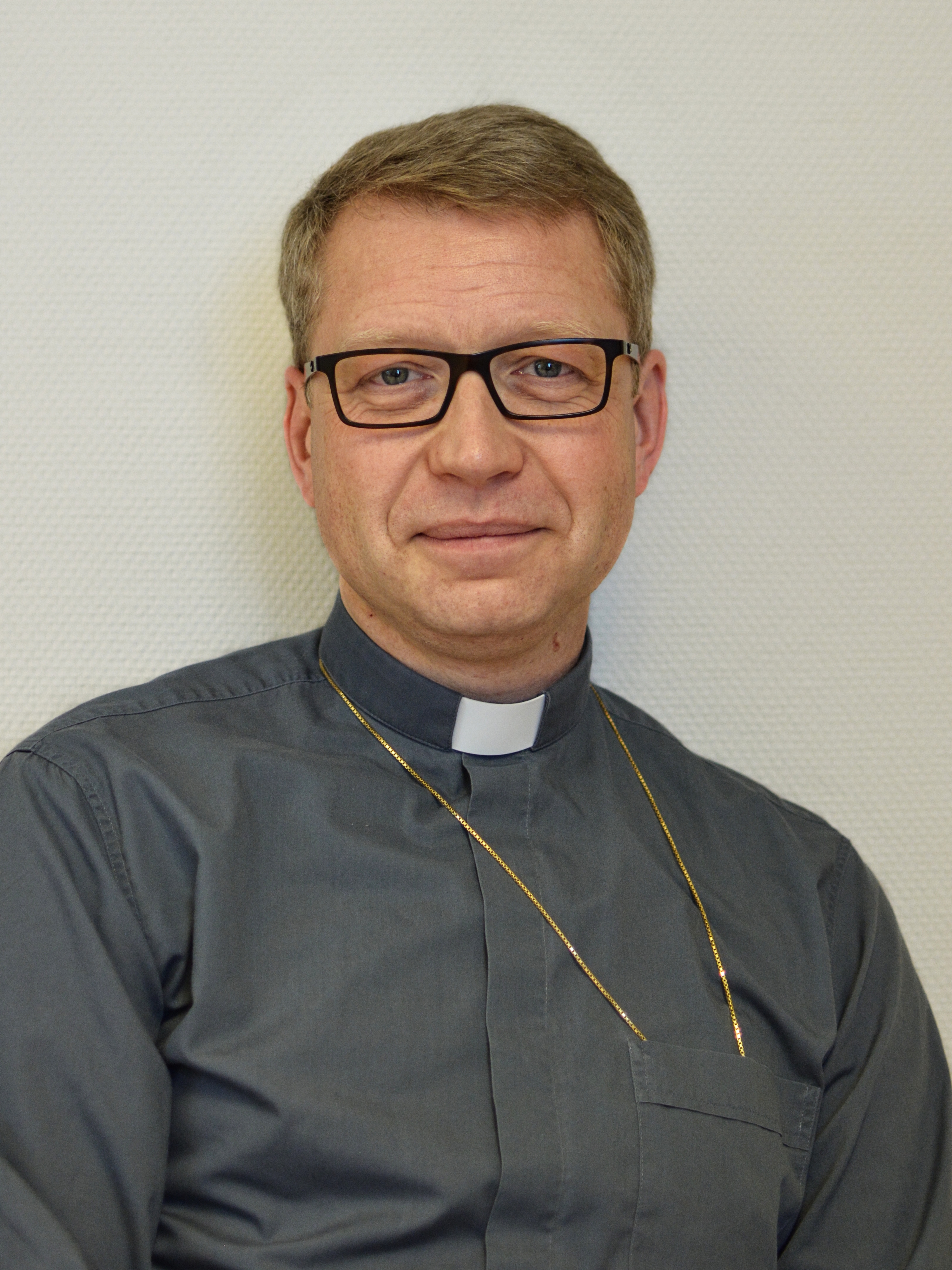 Porträttbild av Pär-Magnus Möller, kyrkoherde i Värnamo pastorat.