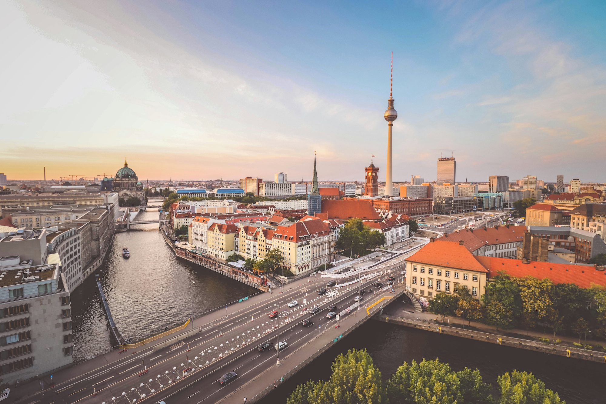 16 + i Berlin