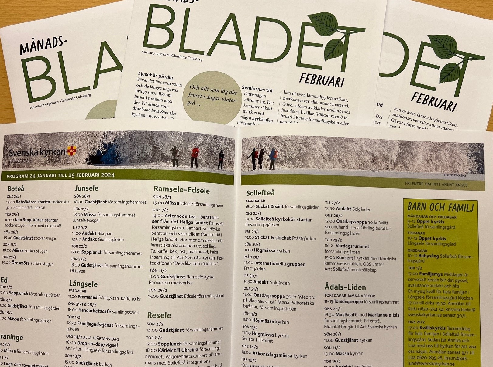 Ett uppslaget Månadsblad.