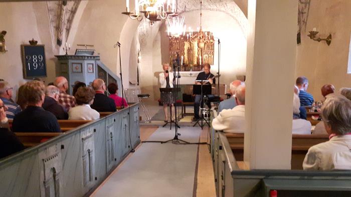 Kyrkan i Lillkyrka var fullsatt när DUoJAzz sjöng där i somras.