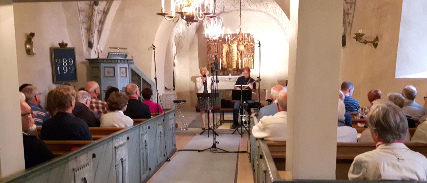 Kyrkan i Lillkyrka var fullsatt när DUoJAzz sjöng där i somras.