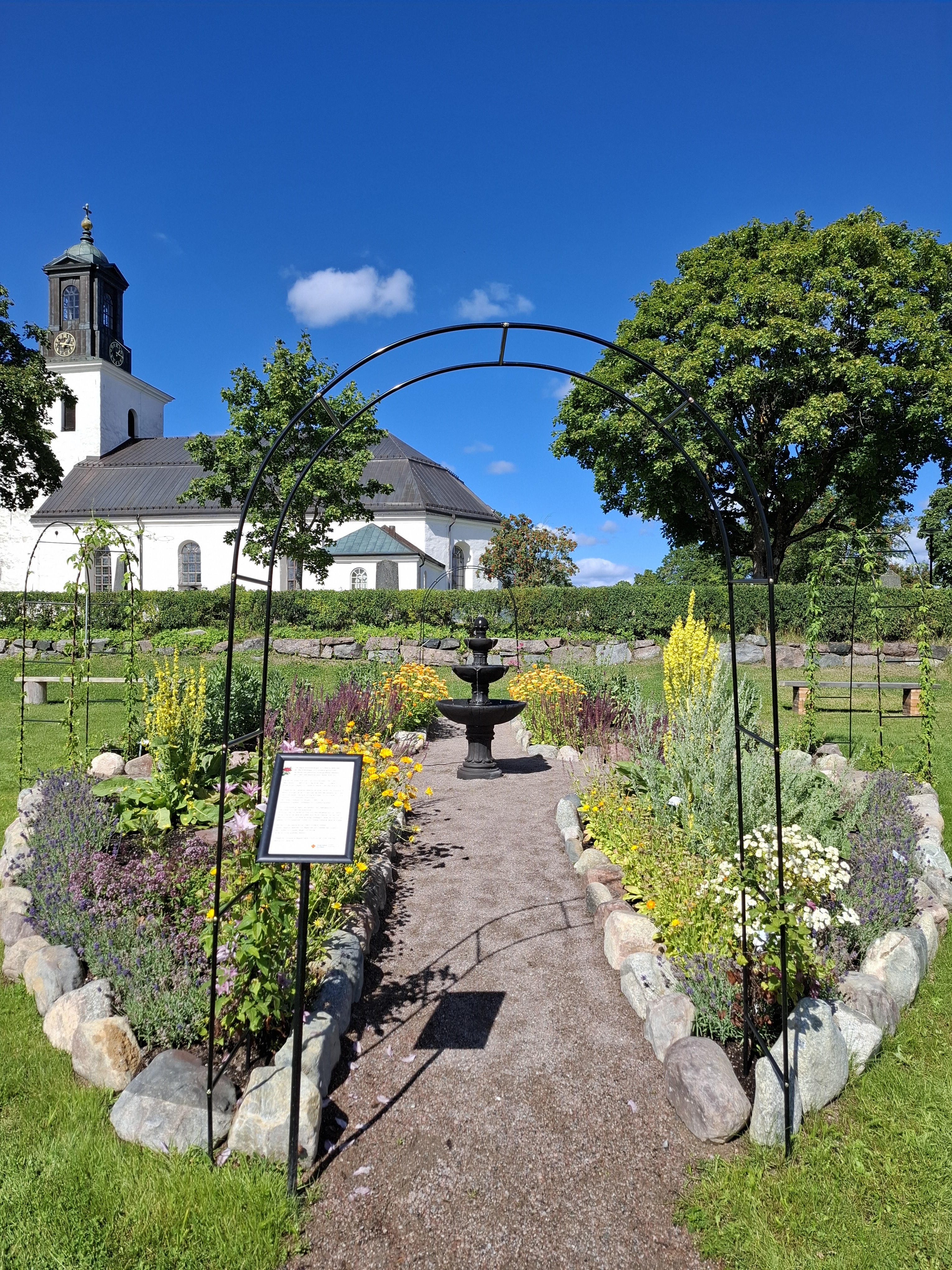 Torsåker församlings örtaträdgård
