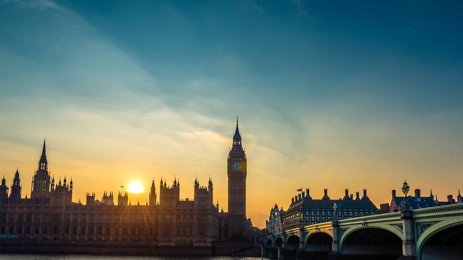 Londons Big Ben i kvällsljus.
