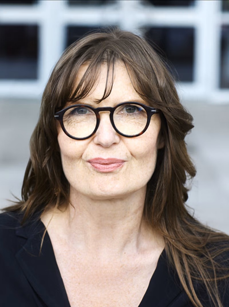 Nina van den Brink
