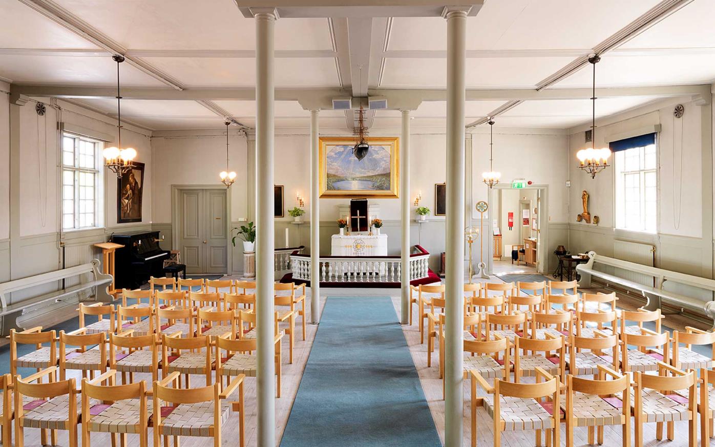 Djurgårdskyrkans kyrksal.