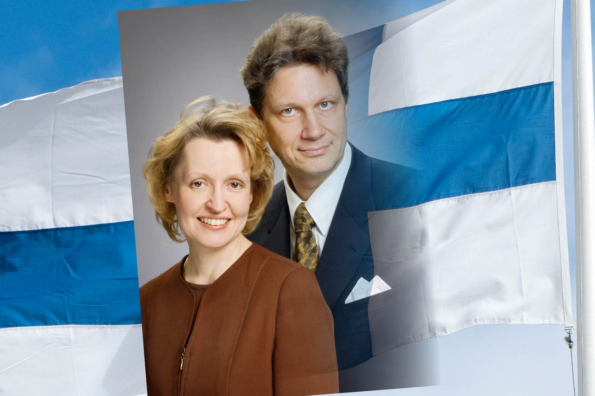 Porträttfoto av kvinna och man, med finsk flagga bakom.
