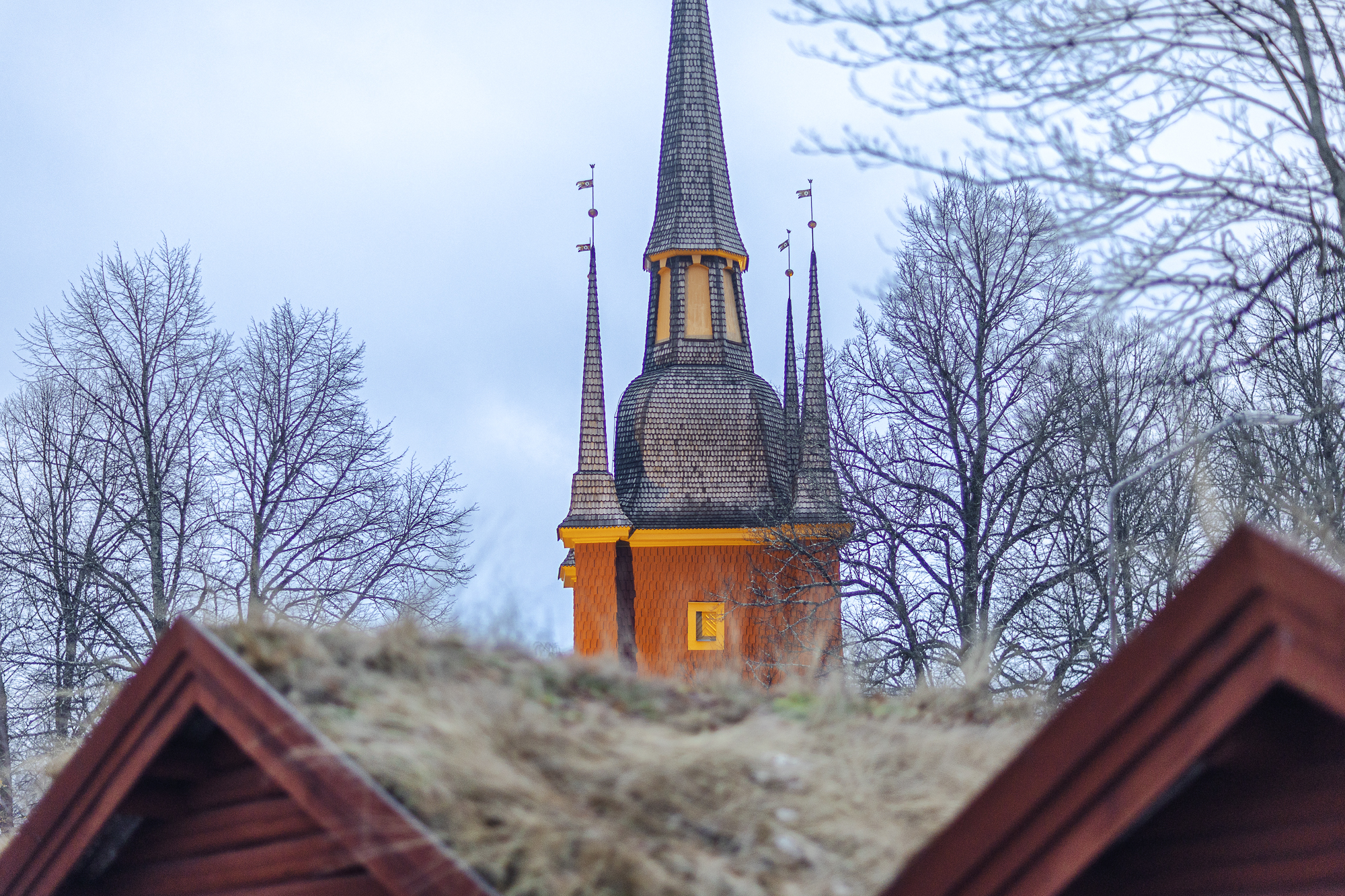 Ett av tornen på Ljusnarsbergs kyrka