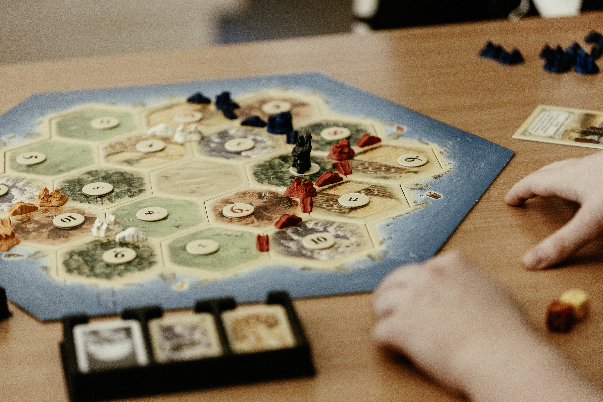 Brädspel med figurer