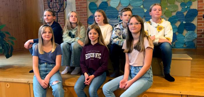 Härnösands stift kommer i år att publicera en psalm i inledningen av varje ny kyrkoårstid. Stora kyrkans ungdomskör i Östersunds församling får sjunga in den helige Mikaels dag med psalmen Änglarna sjunger i himlen.