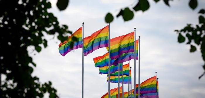 Biskop Åke har skrivit ett kärleksbrev. Ett brev som gäller oss alla, men som från början är skrivet med anledning av Trollhättan Pride. Läs det här.