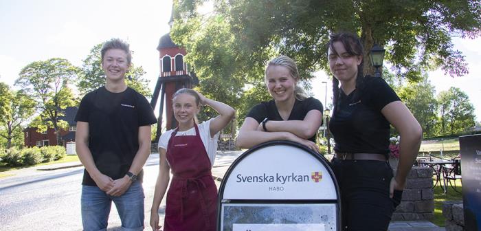 Några av ungdomarna som möjliggör årets vägkyrka i Habo: Albert Rang, Selma Andersson, Fiona von Rosen och Evelina Törnqvist.